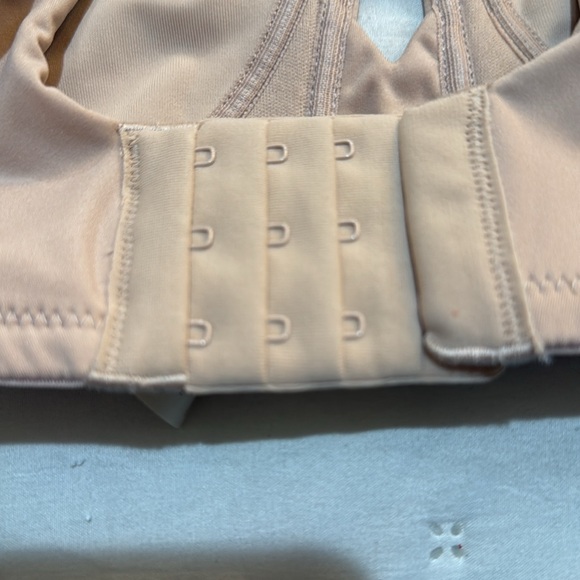 Bare Necessities The Absolute Wire-free Minimizer Size 34G NWOT Nude - Picture 6 of 8